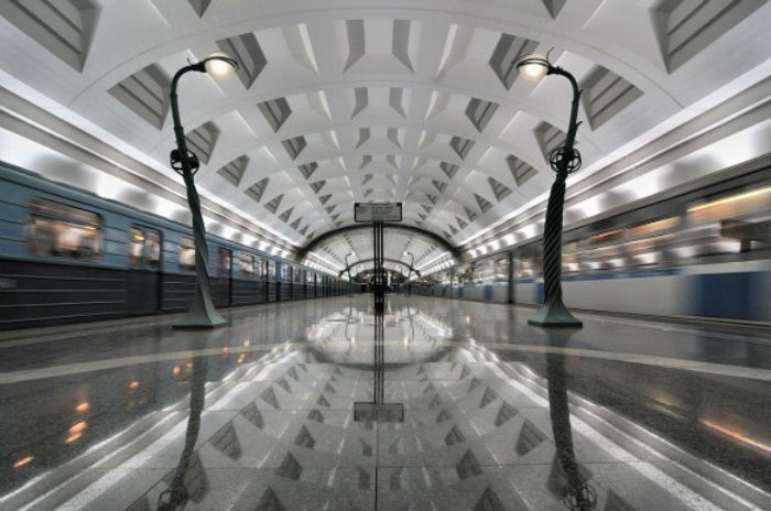 slavyansky bulvar station moscow russia