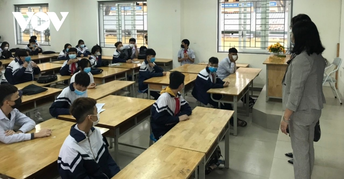 hanoi schools reopen to ninth graders across 17 suburban districts picture 10