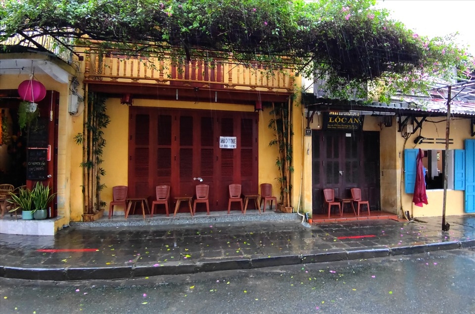 hoi an remains quiet on first day of opening to visitors picture 2