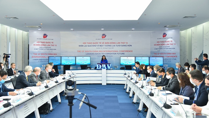 Hội thảo khoa học quốc tế về Biển Đông lần thứ 13 với chủ đề "Nhìn lại quá khứ vì một tương lai tươi sáng hơn".