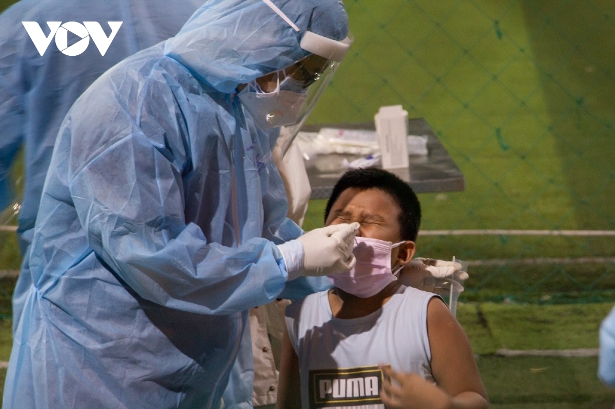 over 1.4 million children receive covid-19 vaccine in vietnam picture 1