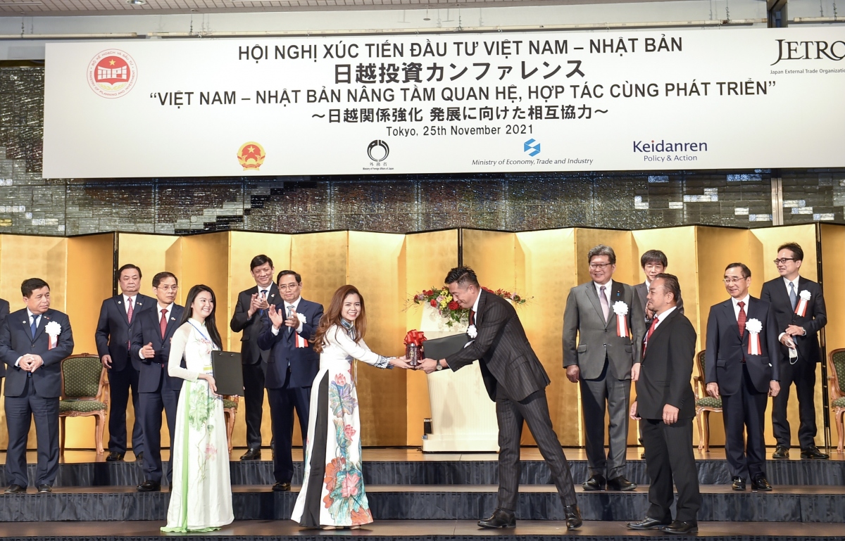 pm delivers win-win message at vietnam-japan business forum picture 2
