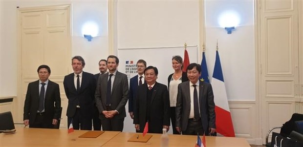 vietnam boosts fisheries cooperation with france, promotes agricultural potential picture 1