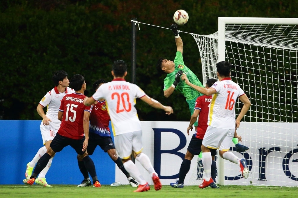 toan canh Dt viet nam 2-0 Dt lao phan van Duc toa sang, DkvD aff cup khoi dau thuan loi hinh anh 4