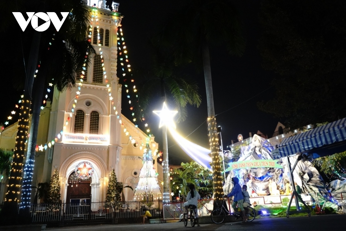 churches across hcm city get decked out ahead of christmas picture 1