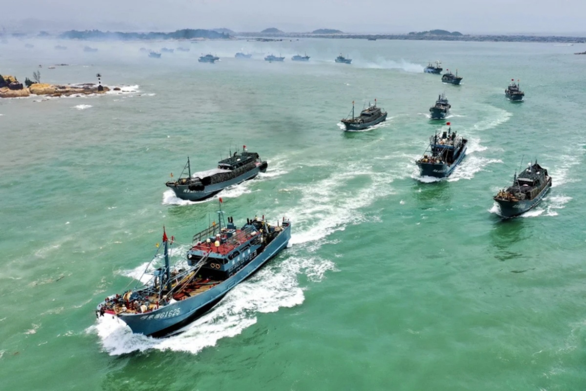 Chống chiến thuật “vùng xám”: Việt Nam phải có kinh tế biển và hạm ...