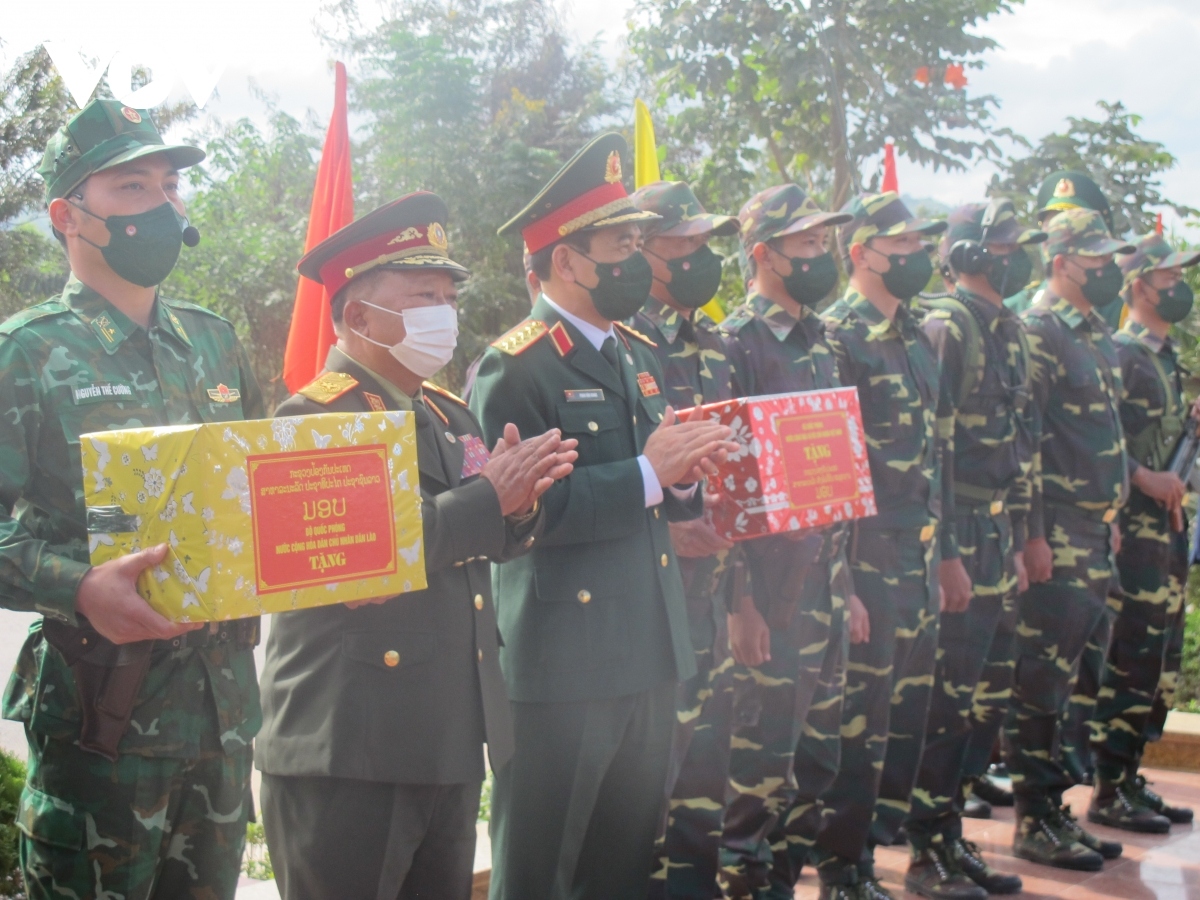 vietnam, laos hold first border defence friendship exchange picture 3