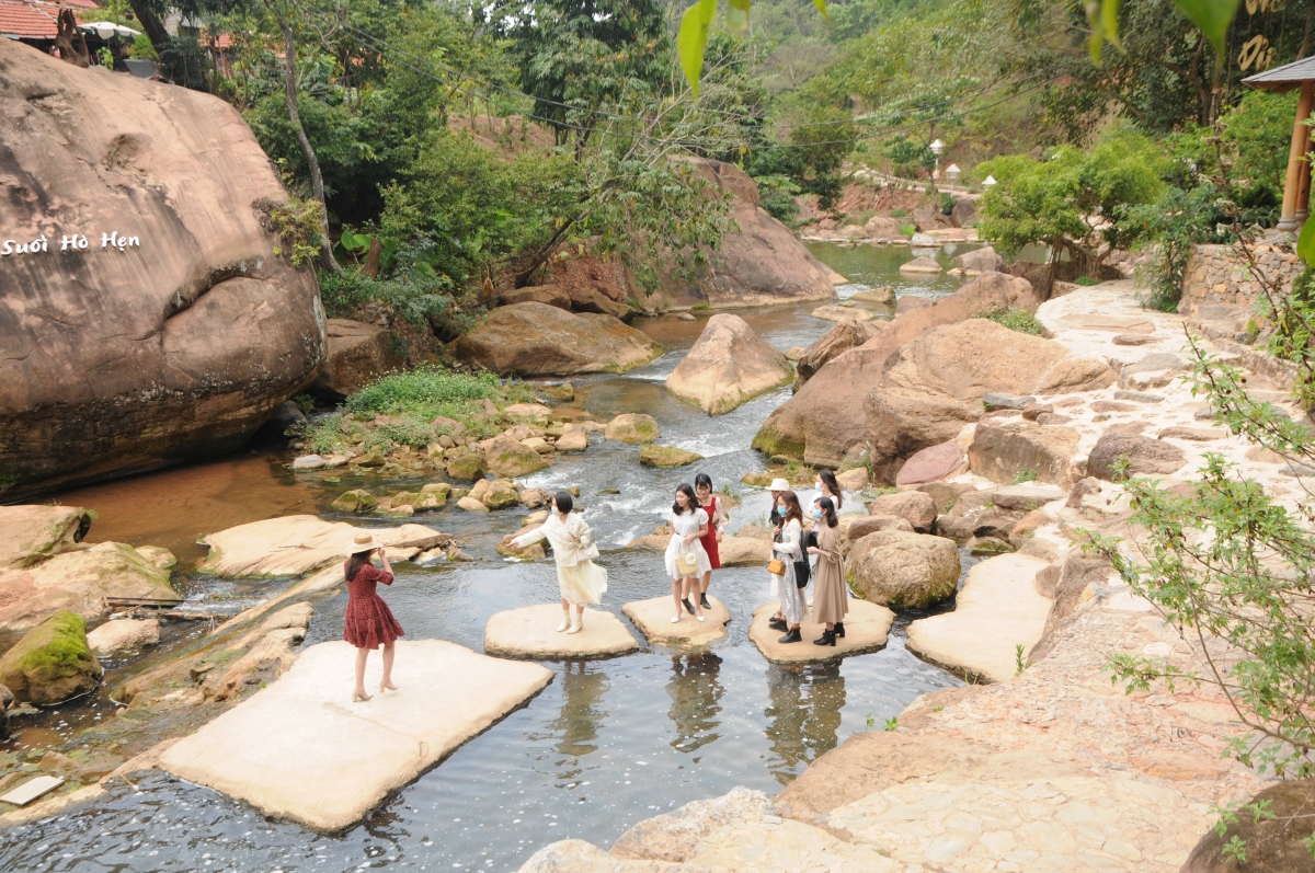 sơn la đẩy mạnh kích cầu du lịch dịp cuối năm hình ảnh 2 son la day manh kich cau du lich dip cuoi nam hinh anh 2