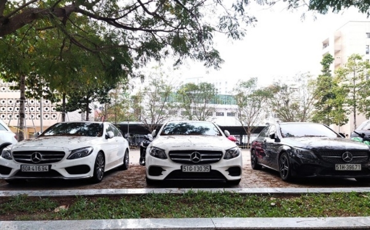  Lực lượng Công an TP.HCM thu giữ nhiều siêu xe của các “leader đọc lệnh”.