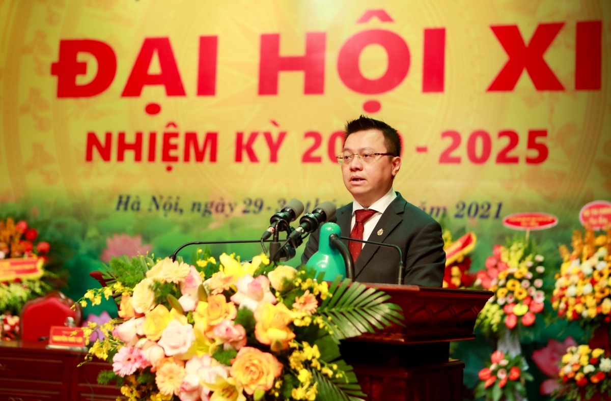 Ông Lê Quốc Minh, Uỷ viên Trung ương Đảng, Tổng Biên tập Báo Nhân Dân, Phó Trưởng Ban Tuyên giáo Trung ương, Chủ tịch Hội Nhà báo Việt Nam khóa X tái đắc cử chức Chủ tịch Hội khóa XI.