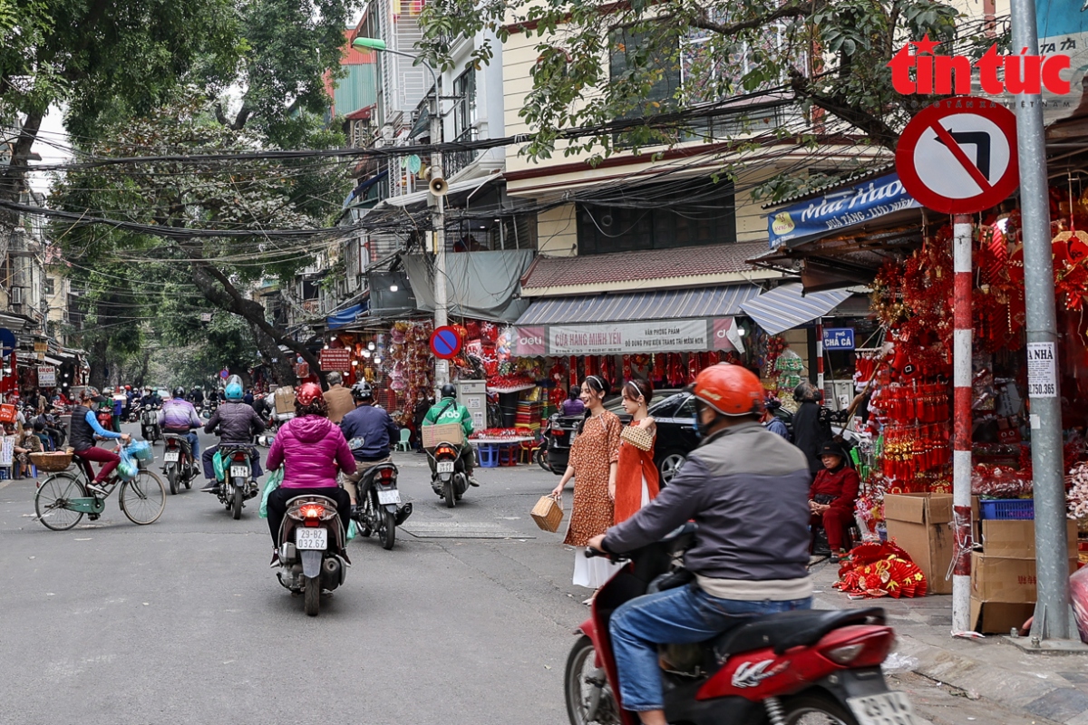 ha noi tang cuong cac bien phap phong dich quanh khu vuc ho guom truoc dem noel hinh anh 7