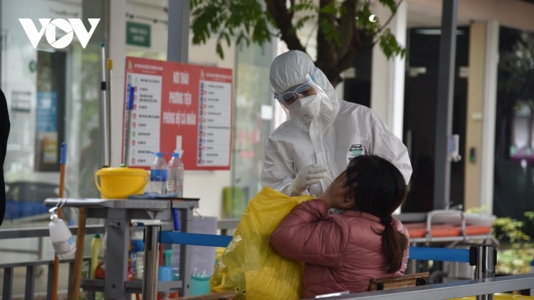 15,270 covid-19 infections detected, daily tally in hanoi down by over 600 picture 1
