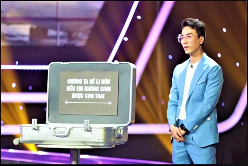 nam thanh nien trong gameshow hanh ly tinh yeu len tieng xin loi nguoi dan hue hinh anh 1