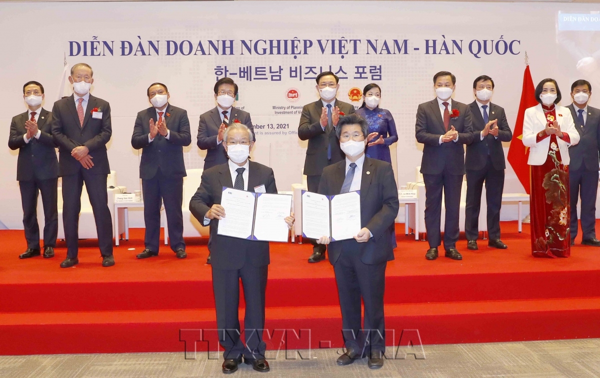 vietnam, rok unveil investment projects worth billions of dollars picture 1
