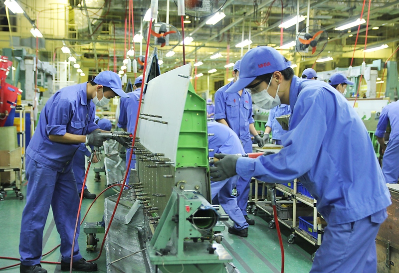 The processing and manufacturing industry attracts the largest amount of FDI