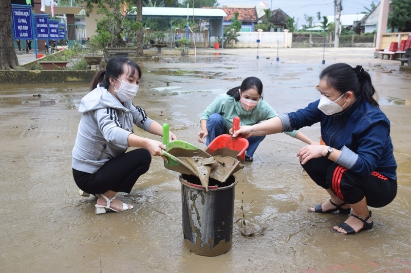 Anh binh Dinh thiet hai nang ne do mua lu hinh anh 13