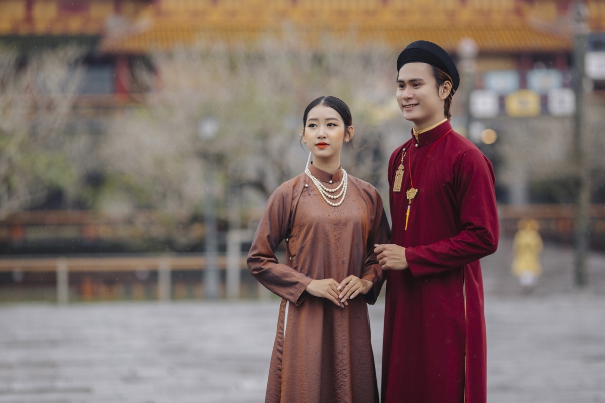 designer viet bao promotes ao dai at national tourism year festival picture 2