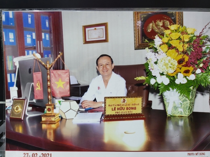 Đại tá, PGS, TS Lê Hữu Song Giám đốc Trung tâm Nghiên cứu y học Việt Đức, Phó Giám đốc Bệnh viện Trung ương Quân đội 108.