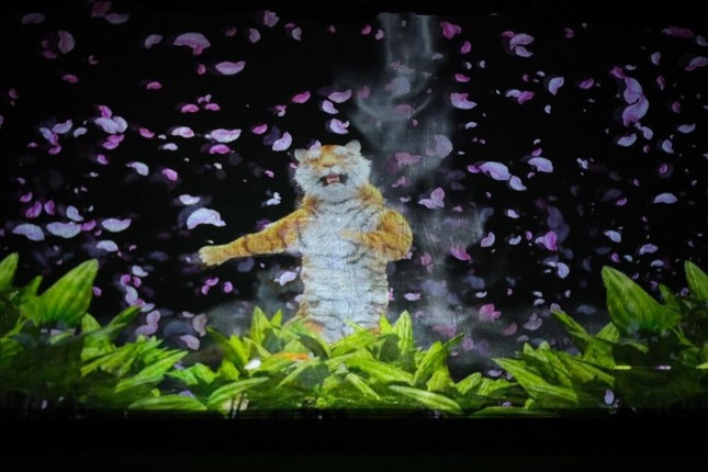 first vietnamese circus makes use of holograms instead of live animals debuts picture 3