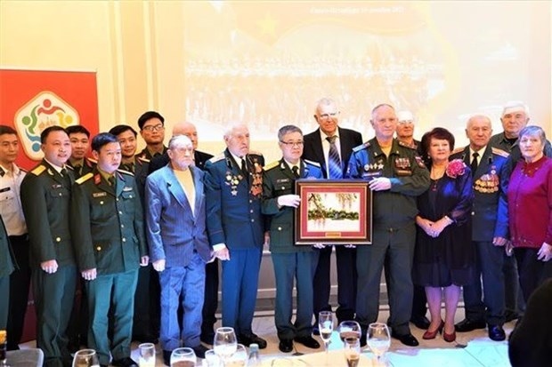 ceremony pays tribute to former russian military experts serving in vietnam picture 1