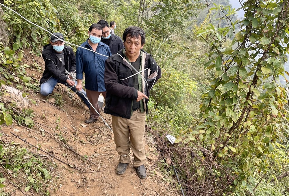 lao cai bat doi tuong giet nguoi cuop cua, vut xac xuong vuc phi tang hinh anh 1