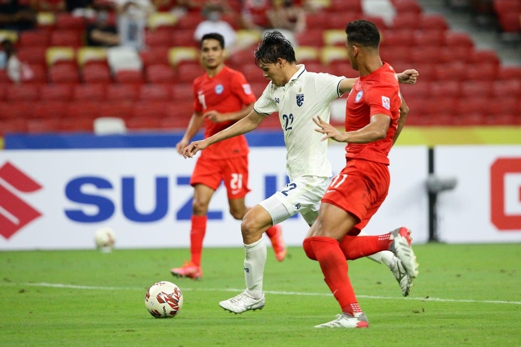 thang nhan singapore, Dt thai lan dan dau bang a thang tien ban ket aff cup 2020 hinh anh 5
