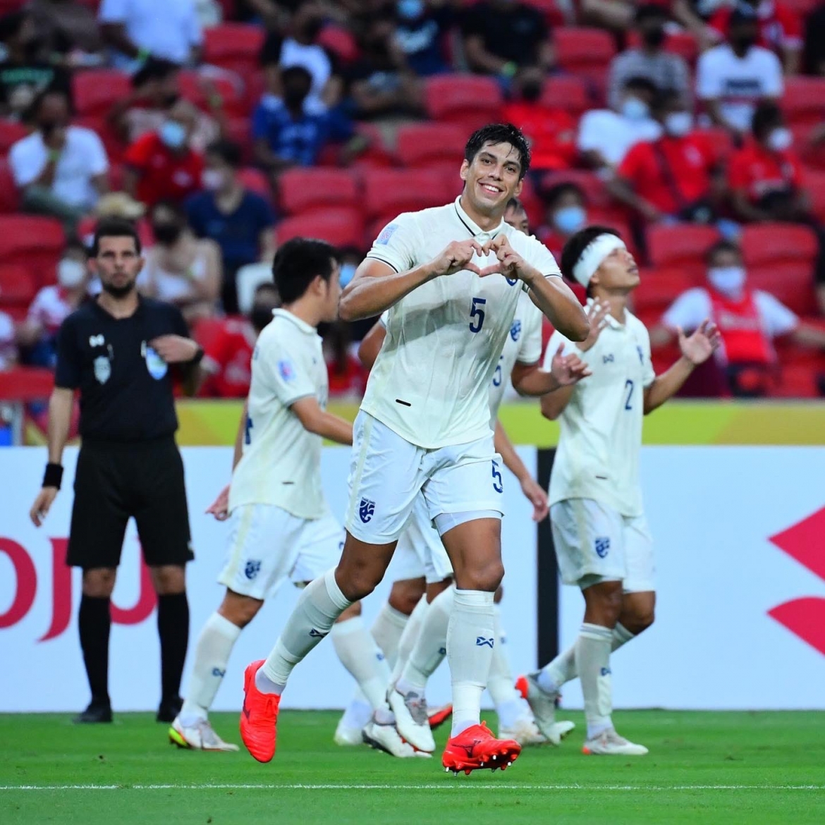 thang nhan singapore, Dt thai lan dan dau bang a thang tien ban ket aff cup 2020 hinh anh 2