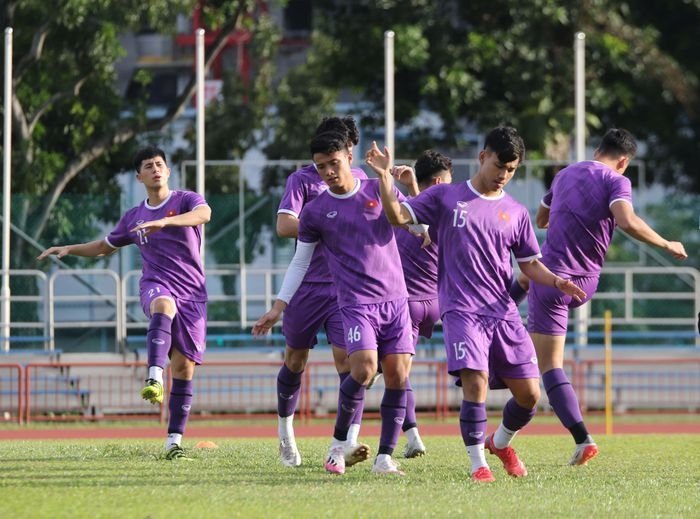 national squad hold practice ahead of aff cup match against malaysia picture 8