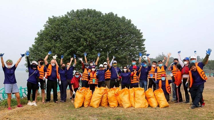 israeli embassy donates over 22,000 trees to hoa binh farmers picture 3