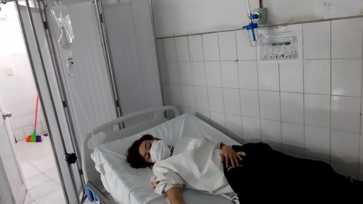Cô Như Hoa điều trị cấp cứu tại Bệnh viện Q.7 vào chiều 2/12.