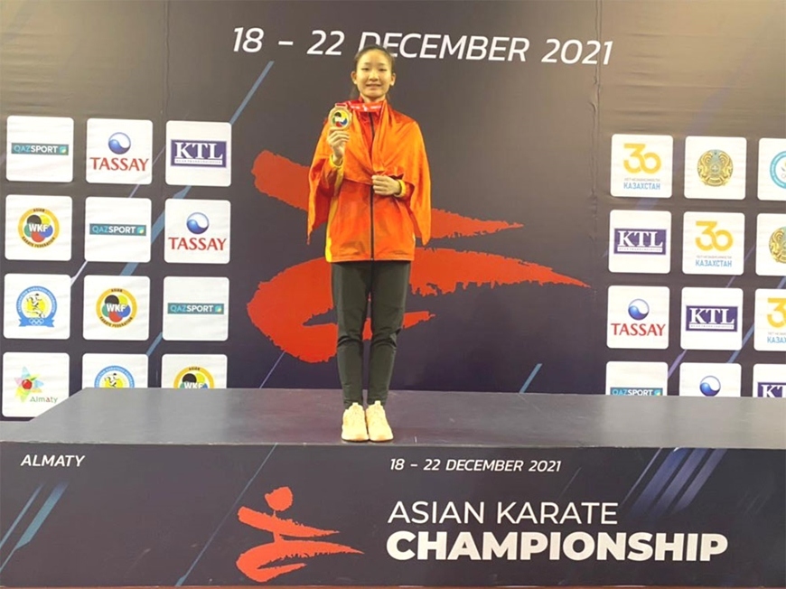vn martial artist wins gold at 2021 asian karate championship picture 1
