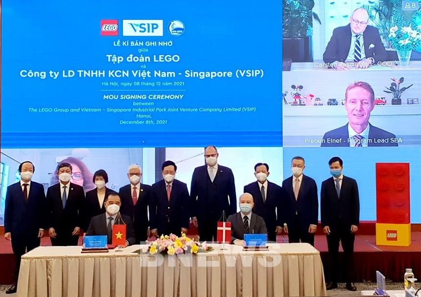 lego pours more than us 1 billion into toy plant in vietnam picture 1