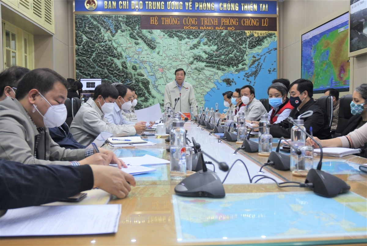 south-central localities on alert as tropical storm rai entering east sea picture 1 south-central localities on alert as tropical storm rai entering east sea picture 1