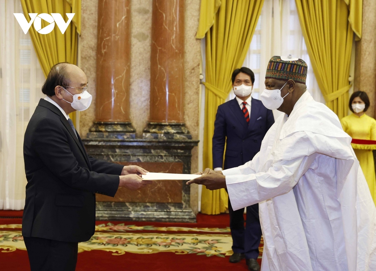 state president receives newly accredited ambassadors picture 2