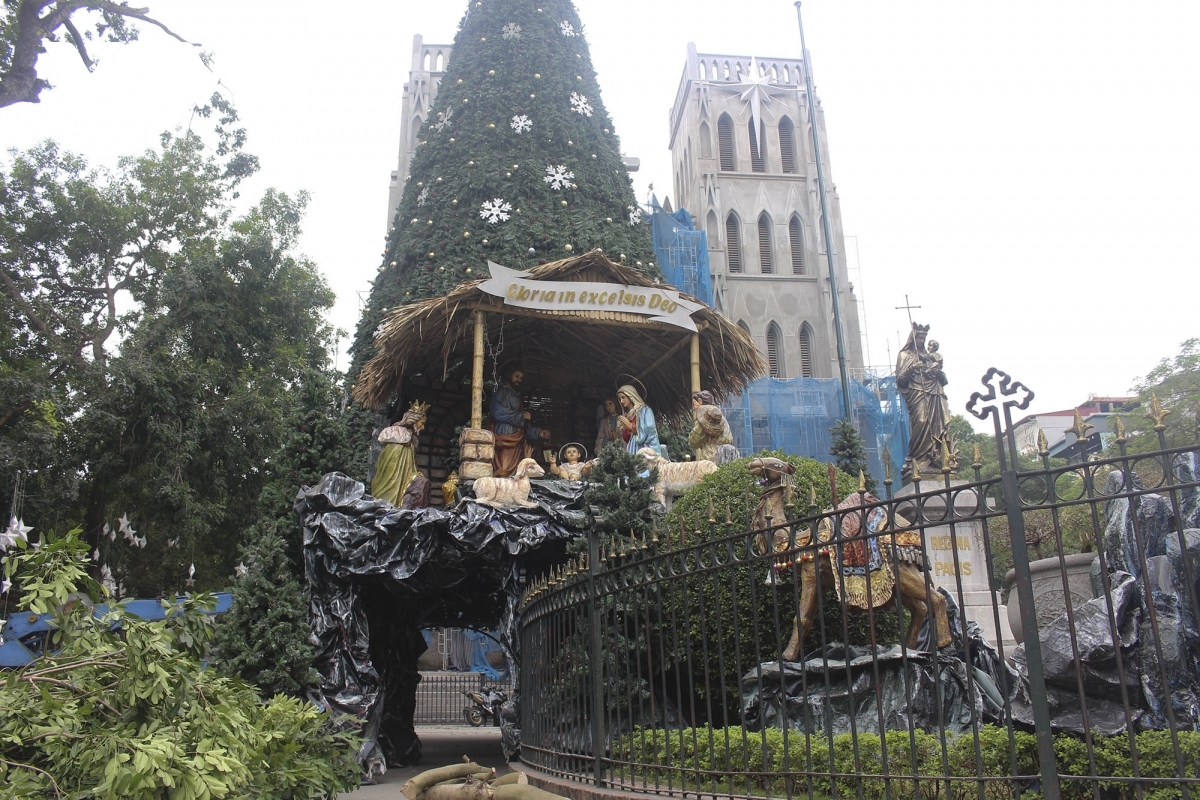 churches in hanoi prepare for christmas amid covid-19 fight picture 1