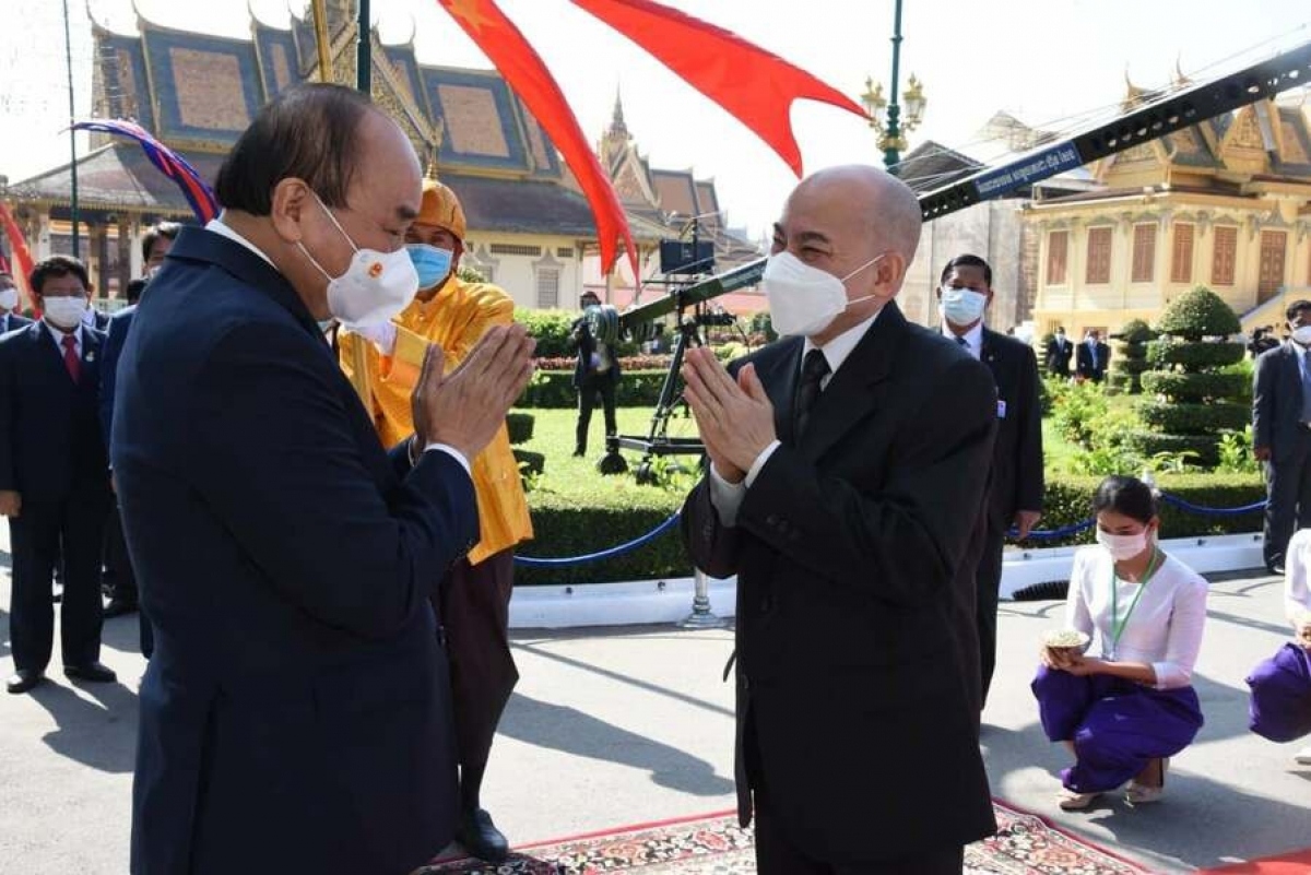 state president phuc warmly welcomed in phnom penh picture 3