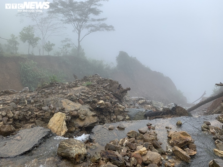 hon mot nam sau sat lo, nhieu con duong vung cao quang nam van ngon ngang dat da hinh anh 4