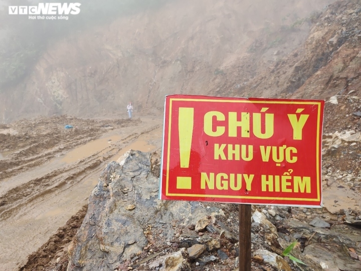 hon mot nam sau sat lo, nhieu con duong vung cao quang nam van ngon ngang dat da hinh anh 6