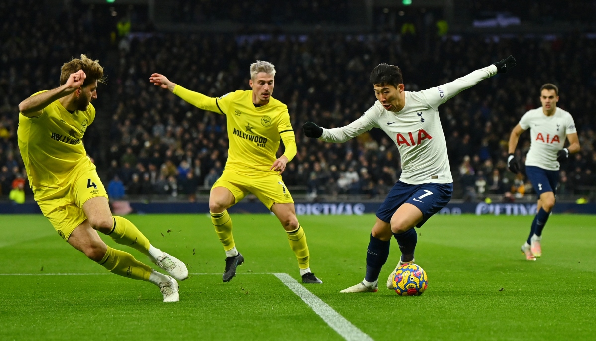 son heung min lap cong, tottenham ap sat top 4 premier league hinh anh 2