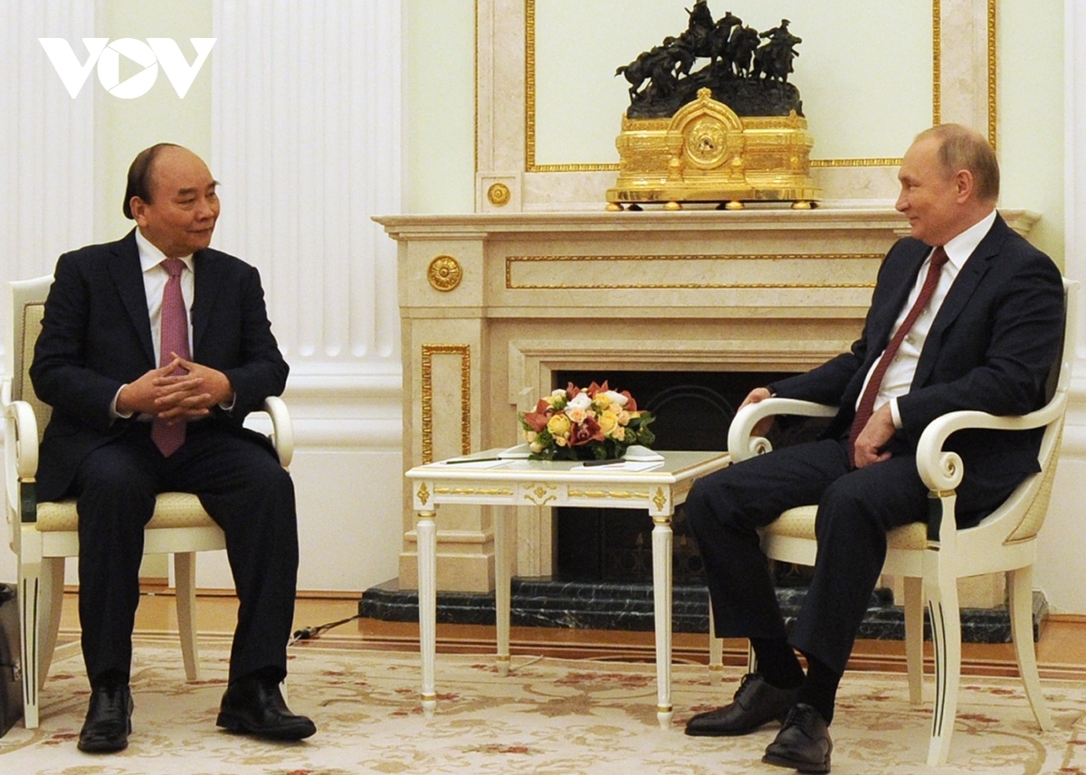 Vietnamese President Nguyen Xuan Phuc and Russian President Vladimir Putin hold talks in Moscow.