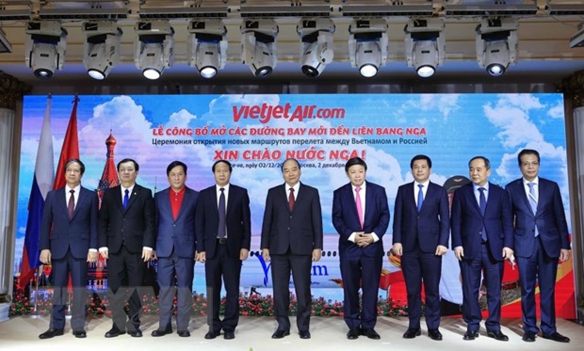 He attends the inauguration ceremony of direct flights between Vietnam and Russia by budget airline Vietjet Air.