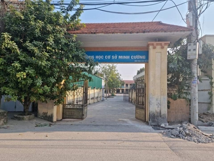 nam sinh lop 9 mac covid-19, mot truong o ha noi tam dung hoc truc tiep hinh anh 1