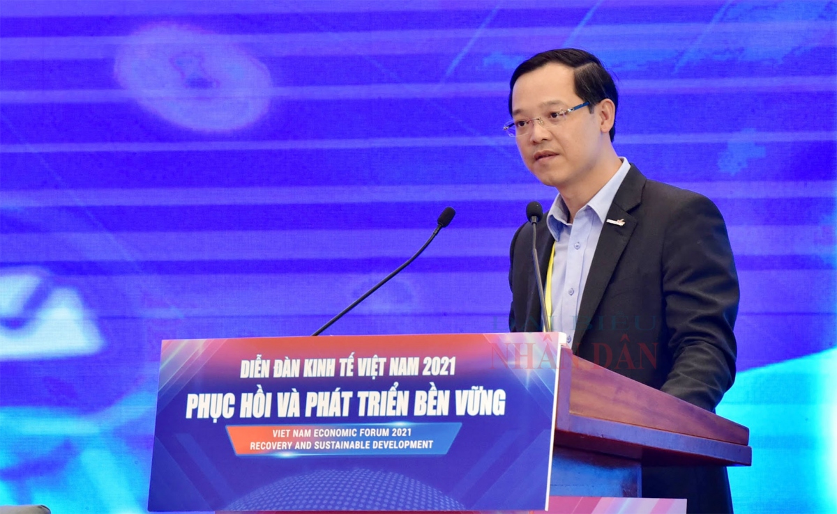 Ông Trương Anh Dũng phát biểu tại Diễn đàn Kinh tế Việt Nam 2021. Ảnh: Đại biểu Nhân dân