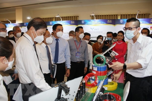 vietnamese goods exhibition 2021 opens picture 1