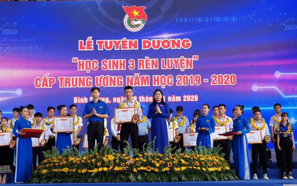 T.Ư Đoàn uyên dương Học sinh 3 rèn luyện" năm học