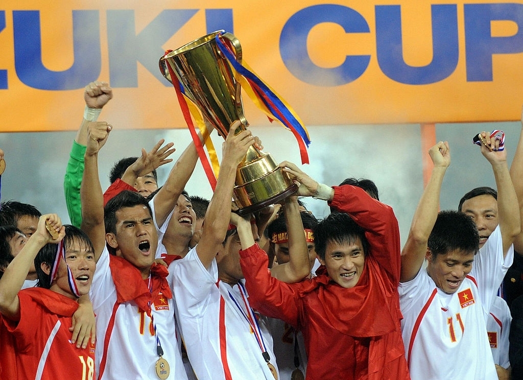 ĐT Việt Nam thắng Thái Lan ở chung kết rồi vô địch AFF Cup 2008. (Ảnh: Getty)