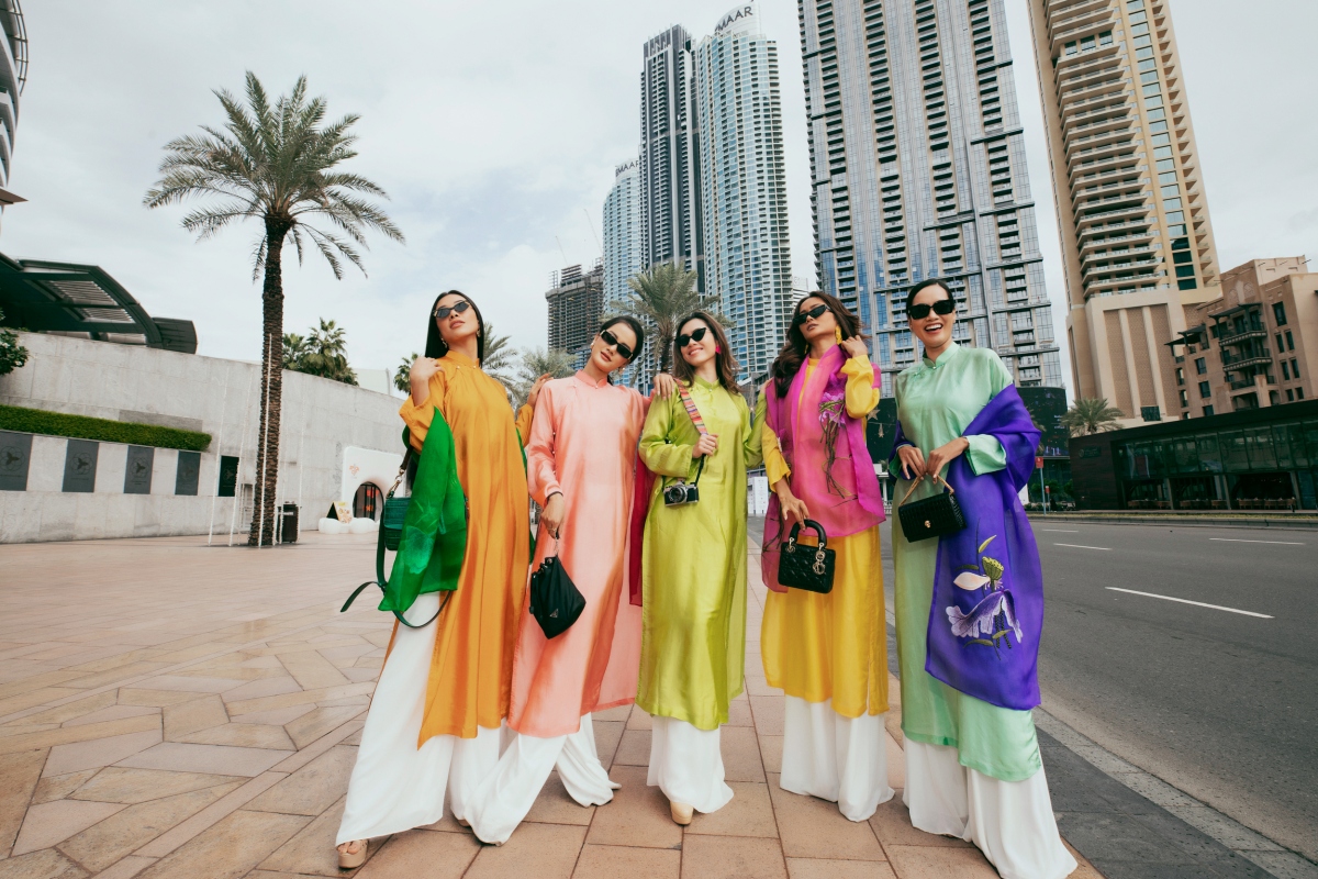 h hen nie, kim duyen cung dan nguoi dep khoe sac voi ao dai viet giua troi dubai hinh anh 1