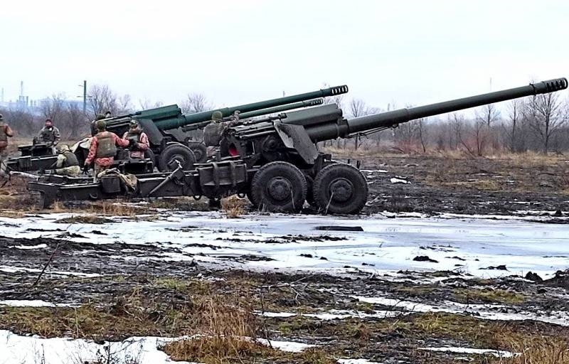 Căng thẳng Nga-Ukrraine đang ở mức cao, xung đột quân sự có thể nổ ra bất cứ lúc nào. Nguồn: topcor.ru