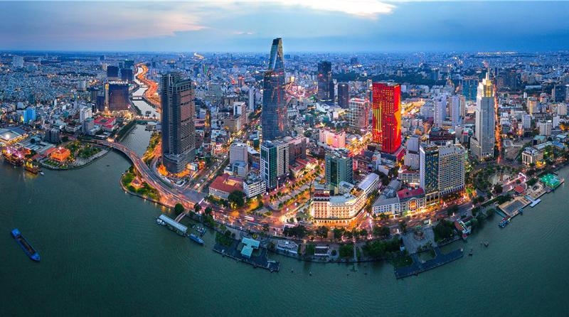 Kinh tế Việt Nam năm 2022 sẽ tiếp tục phục hồi trên nền tảng vĩ mô ổn định. (Ảnh minh họa: KT)
