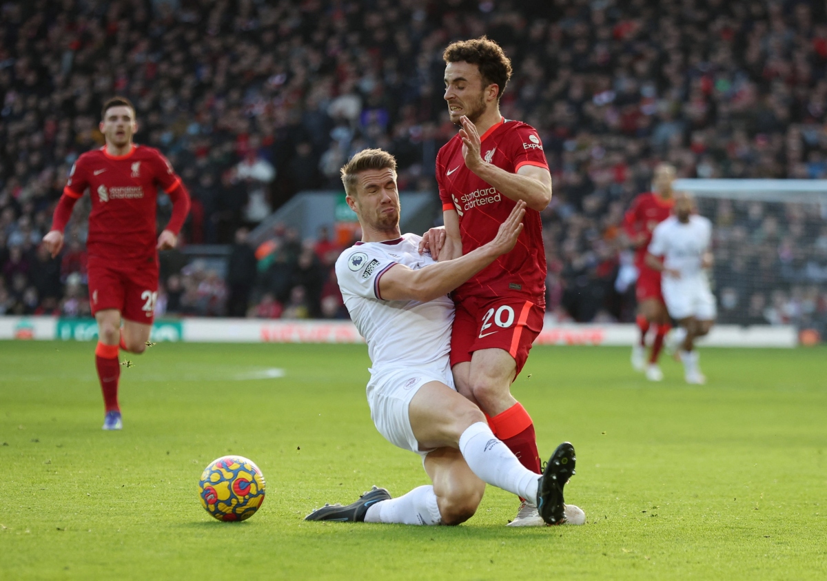 thang de brentford, liverpool chiem ngoi nhi ngoai hang anh tu tay chelsea hinh anh 12